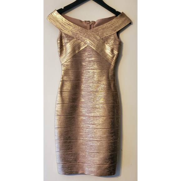🎀NWT🎀 Herve Leger Criss Cross Off The Shoulder Bandage Dress - Picture 7 of 11